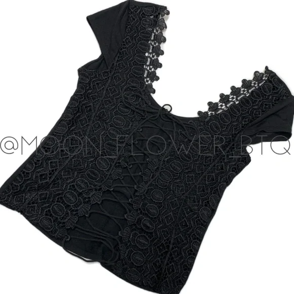 🔴SALE 3/$20🔴 High Demand Women's Knit Jersey Lace-up Back Tee - Picture 4 of 12